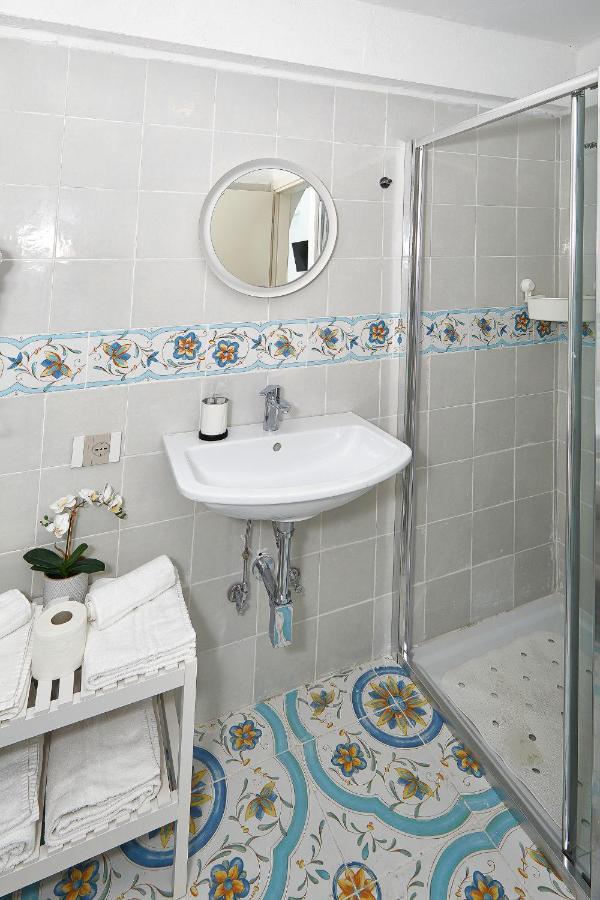 Malafemmena Guest House Капри Екстериор снимка