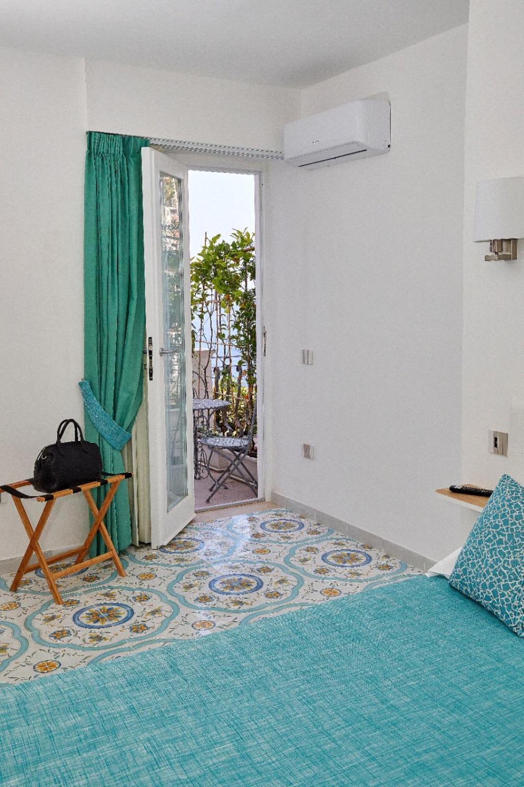 Malafemmena Guest House Капри Стая снимка